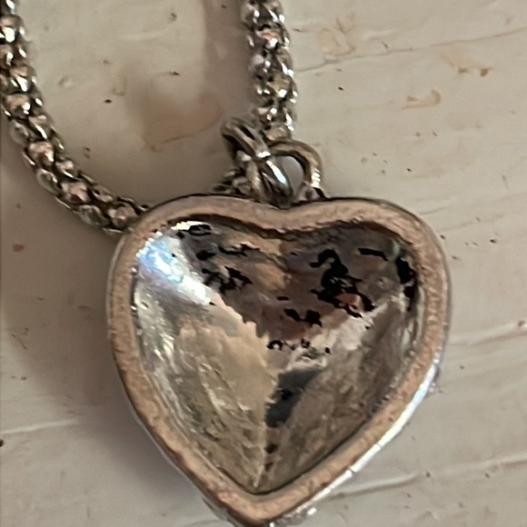 16.5” Contempo Collection silver plated Omega chain necklace & heart pendant - Picture 10 of 16